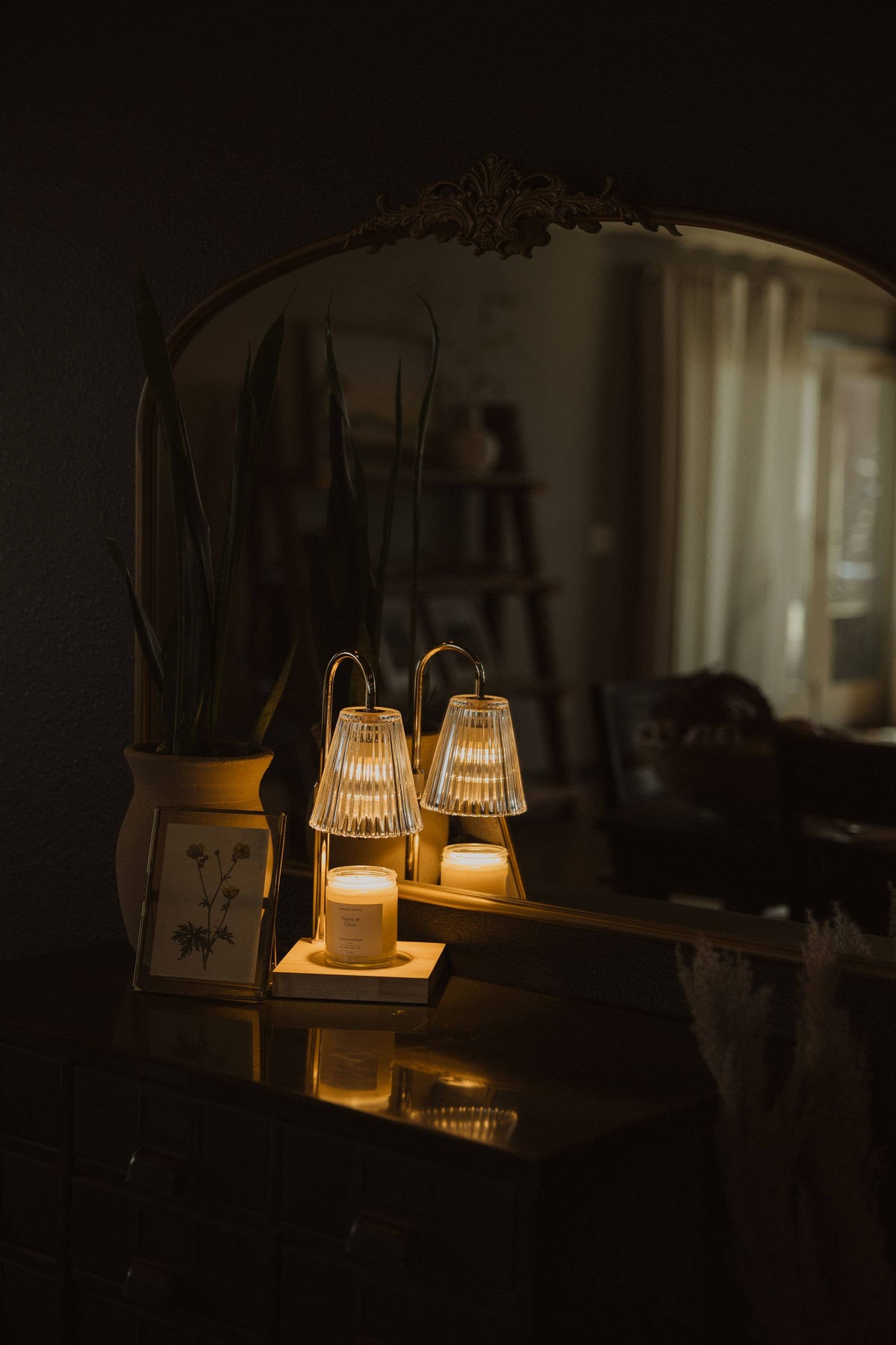 Fluted Glass Candle Warmer Lamp