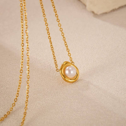 Pearl Fin Fish Necklace