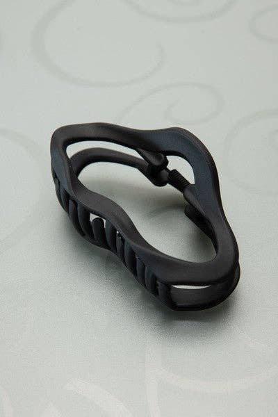 Wavy Oval Claw Clip