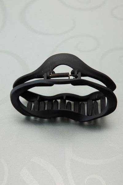 Wavy Oval Claw Clip