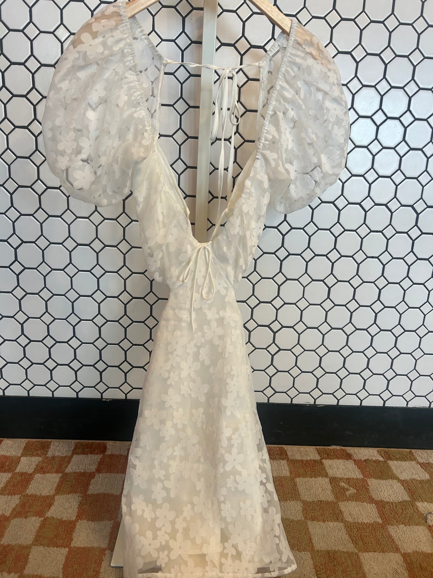 Side cut-out dress