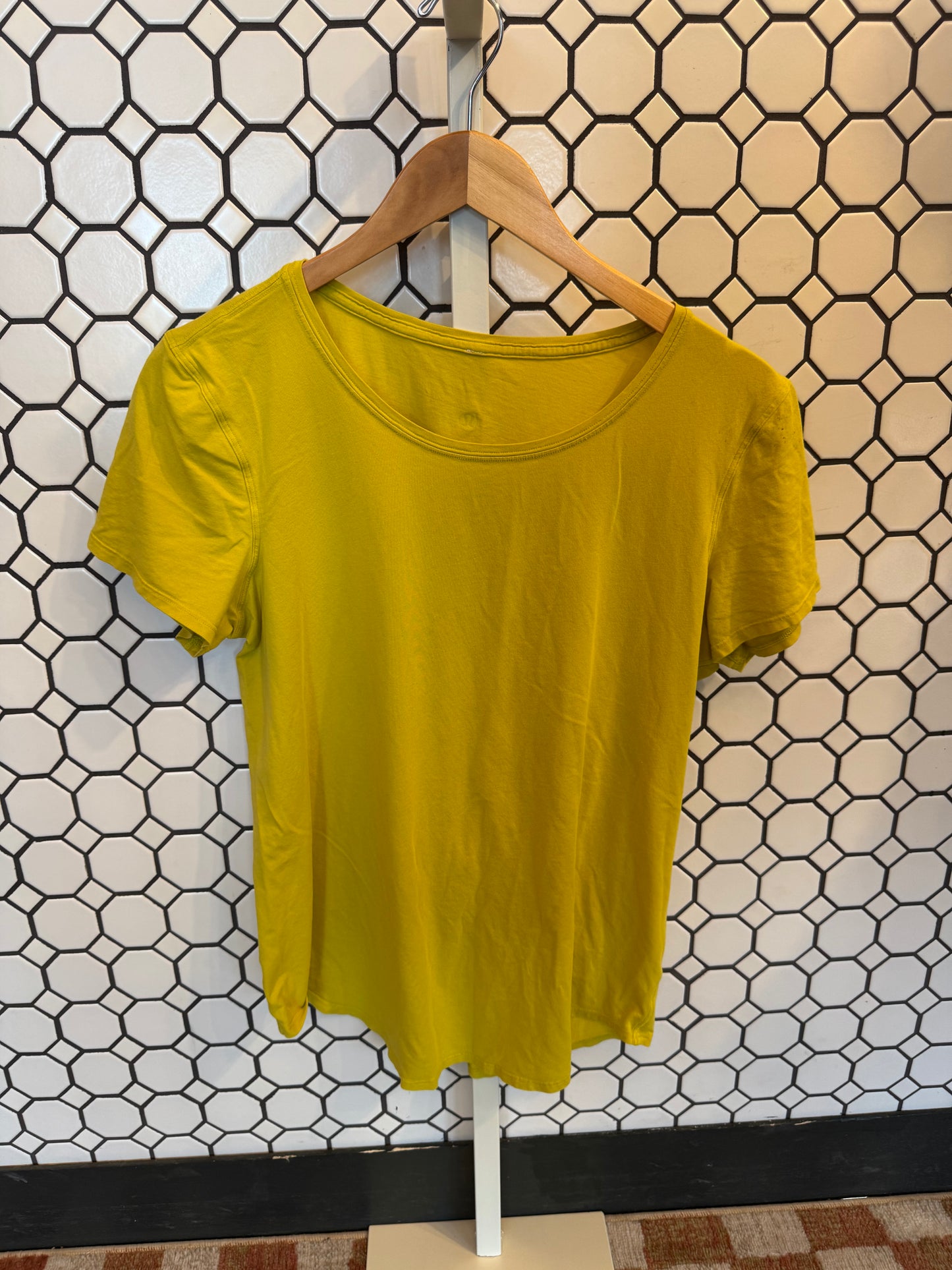 Lululemon Tee