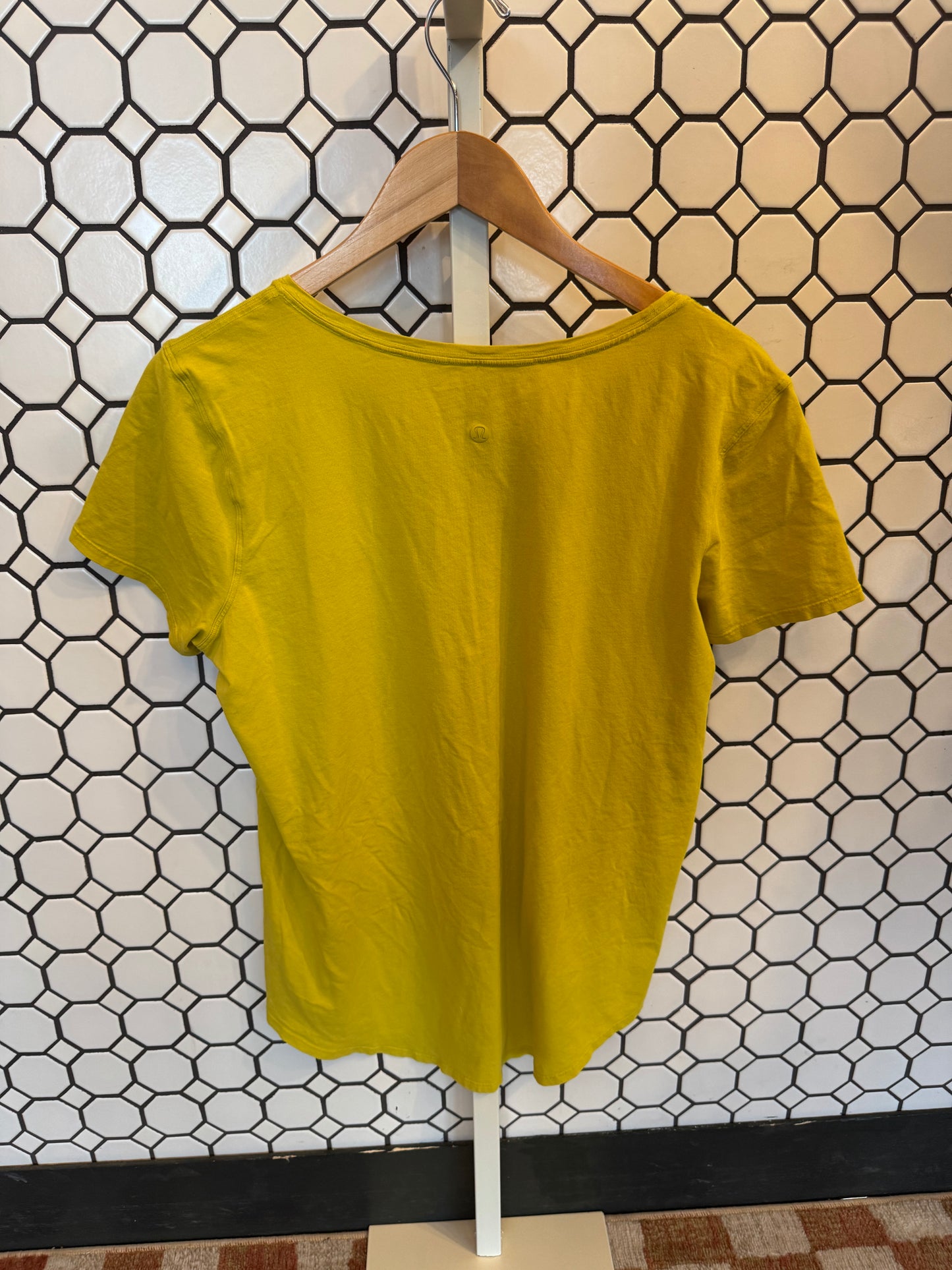 Lululemon Tee