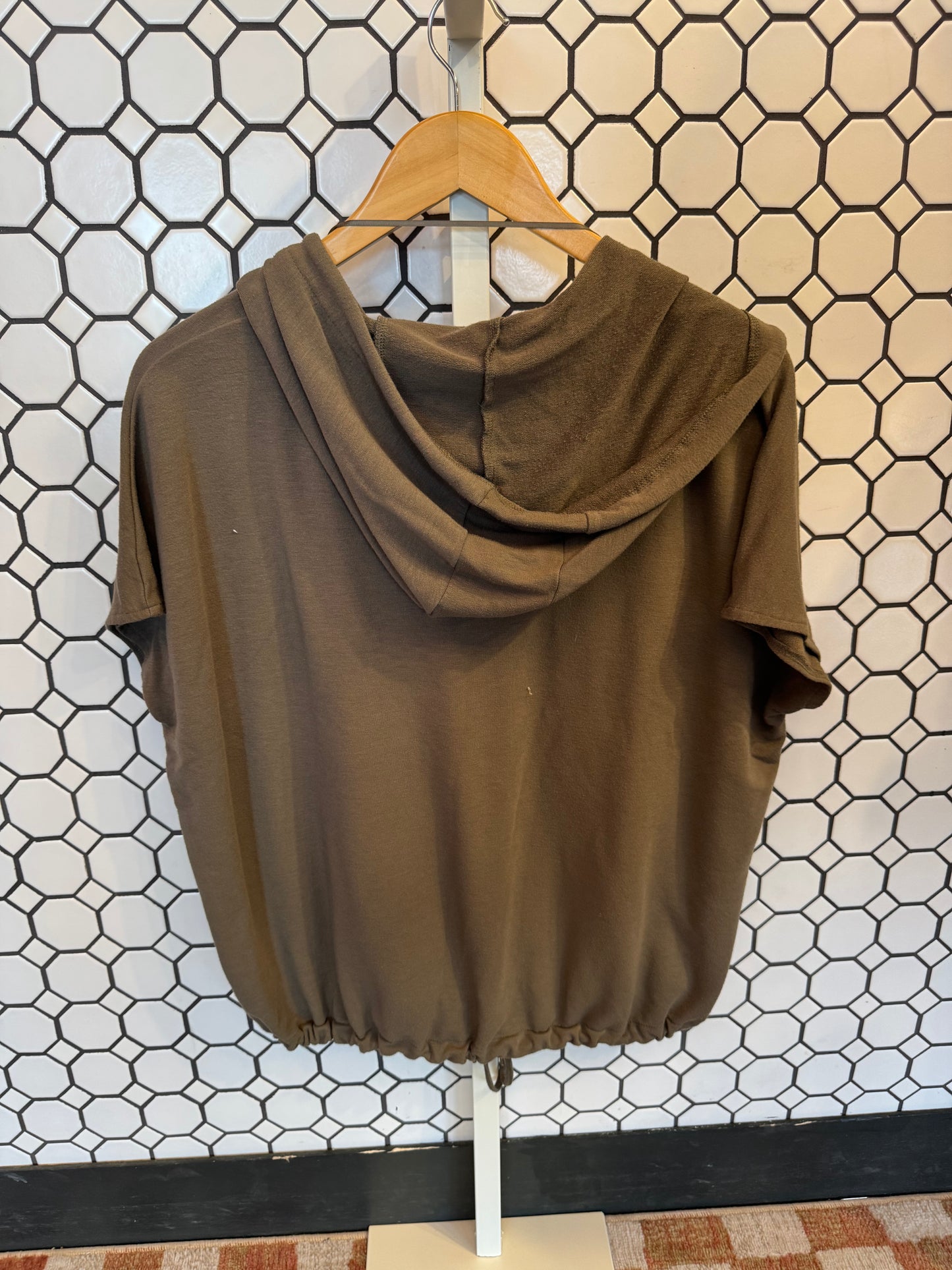 Cable & Gauge Short Sleeve Hoodie