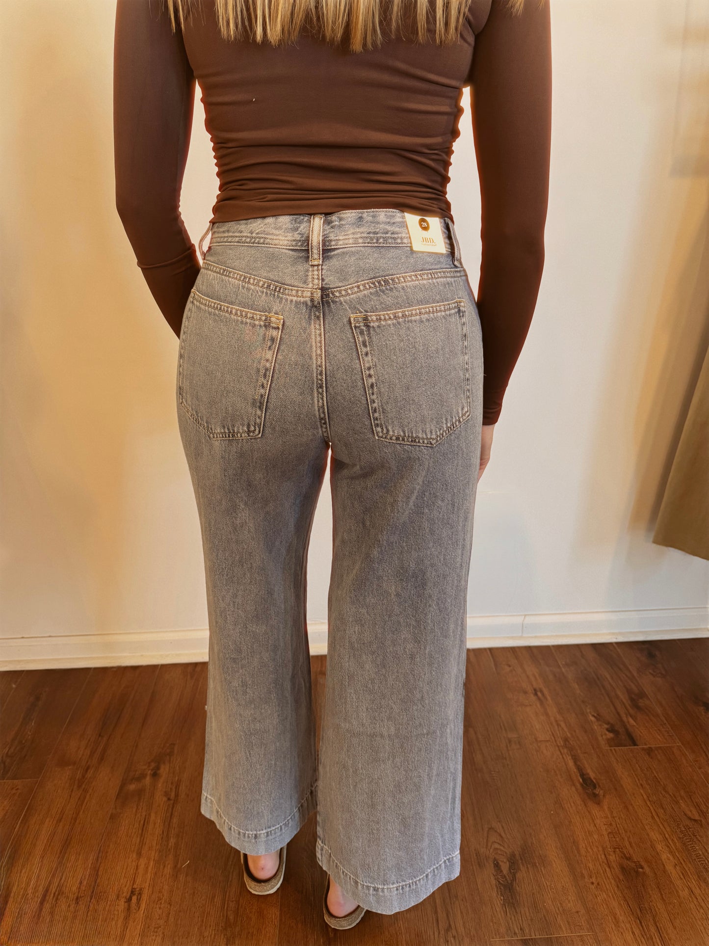 Lightweight Drapey Relaxed Trouser – JBD