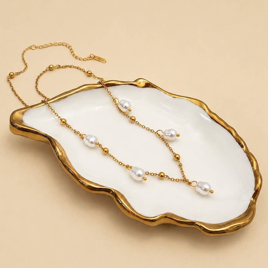 Pearl Crosslight Necklace