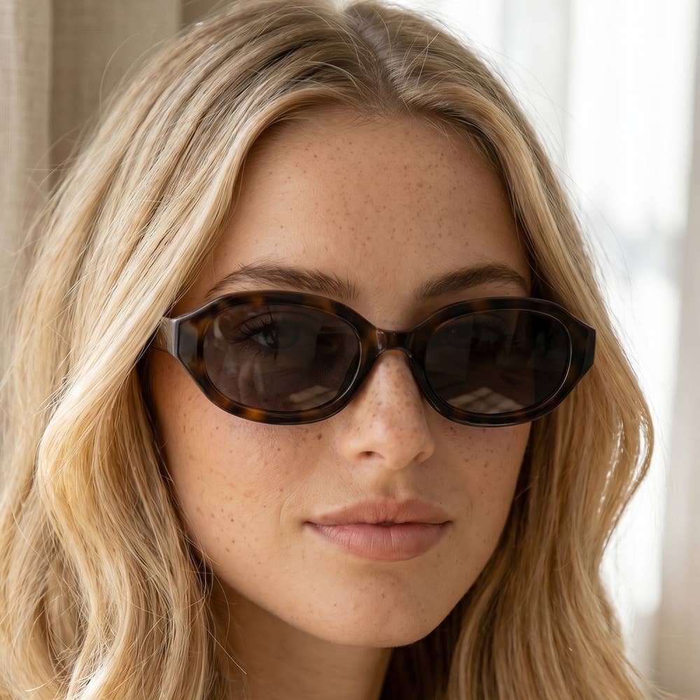 Bold Retro Oval Frame Sunglasses