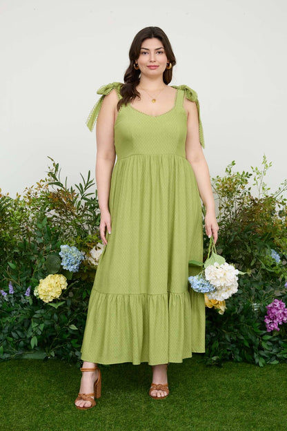 Plus Avery Midi Dress
