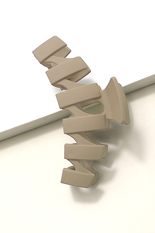 Jumbo Wavy Hair Claw Clip