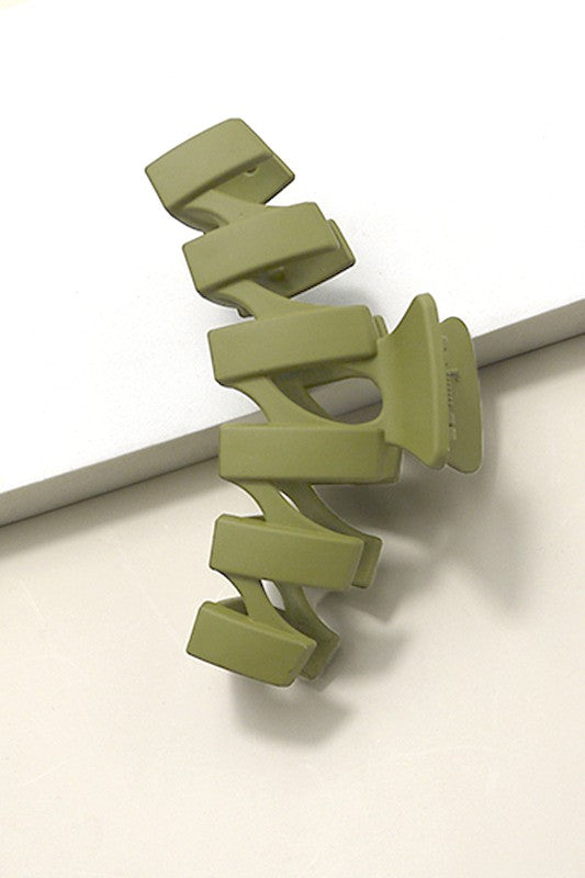 Jumbo Wavy Hair Claw Clip