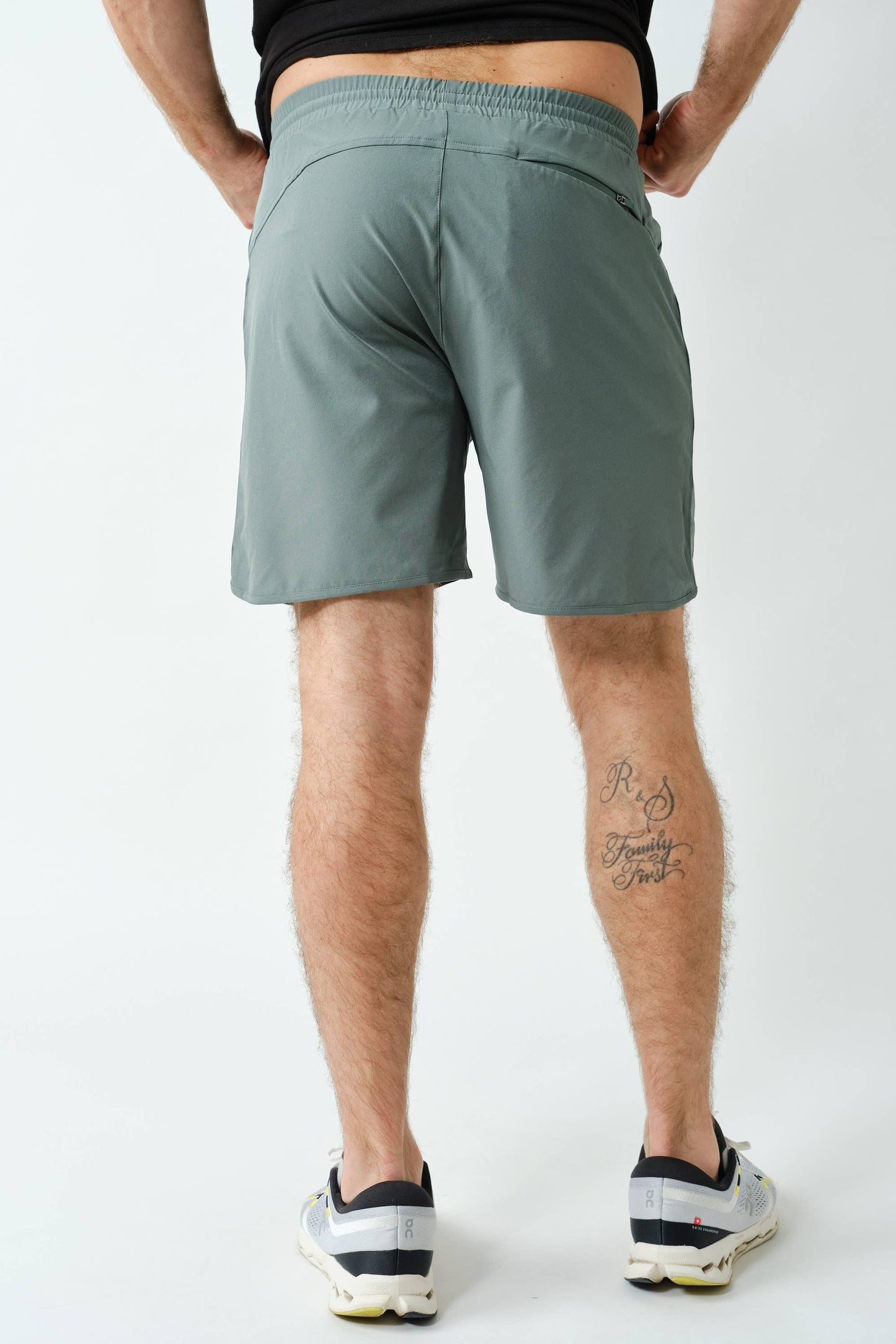 Mens's Wave Accent Essential Active Shorts