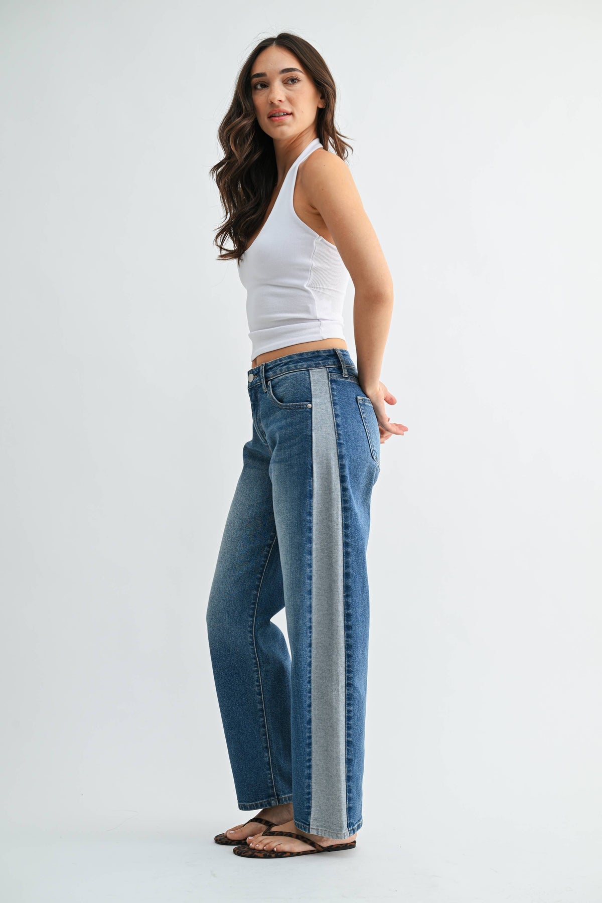 Contrast Detail Straight Leg Jeans | JBD