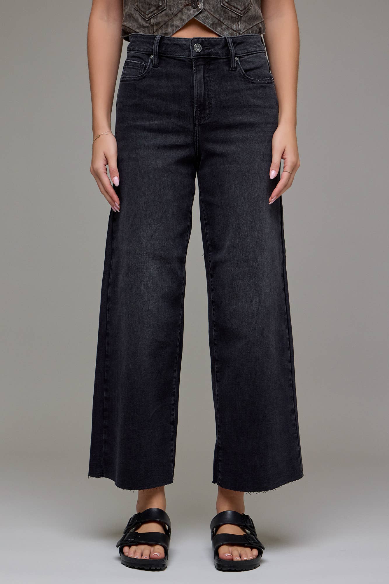 Black Clean Cropped Wide Leg