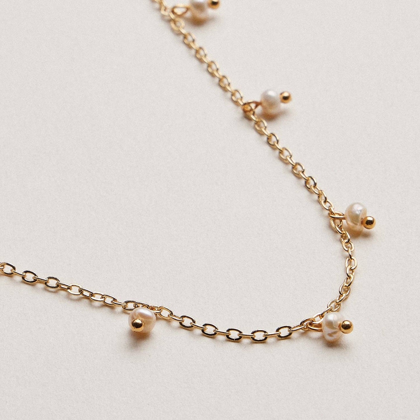 Golden Dew Pearl Dangle Necklace
