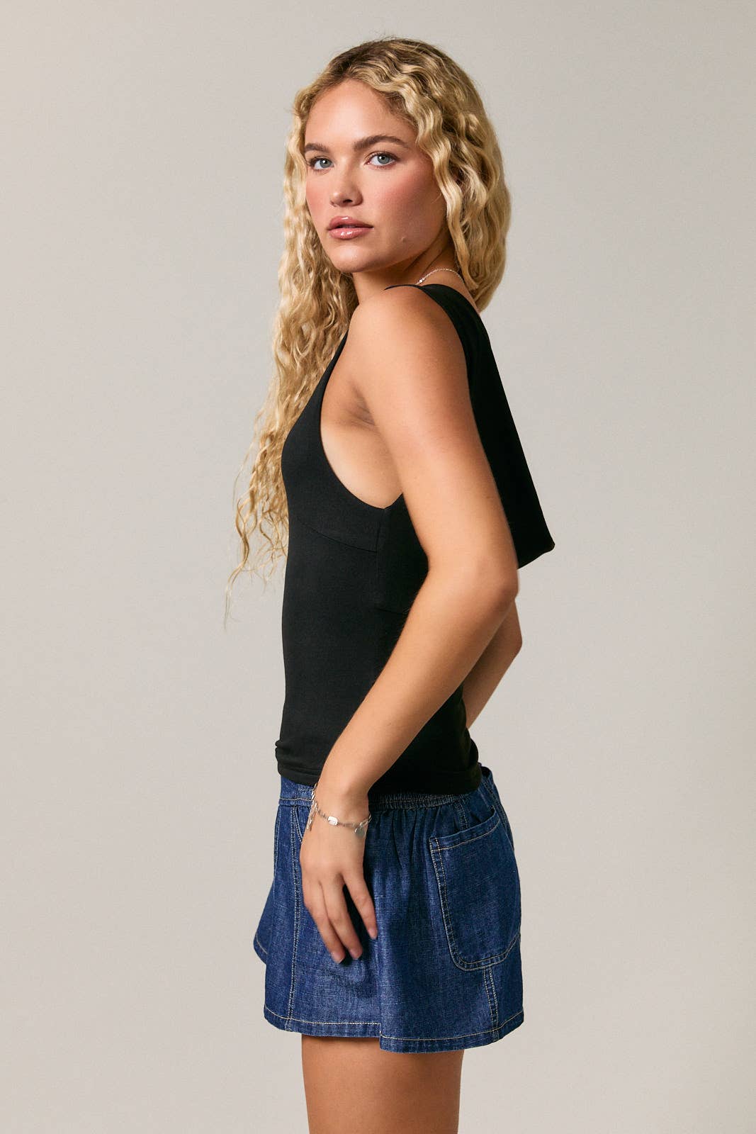 Effortless Edge Top