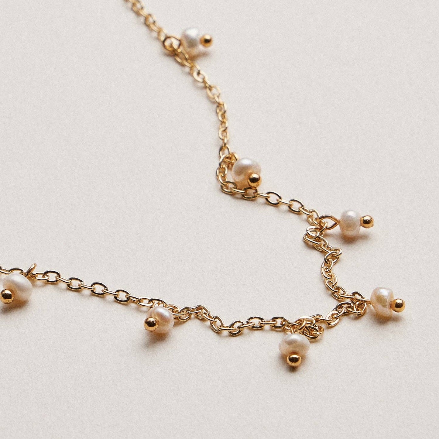 Golden Dew Pearl Dangle Necklace