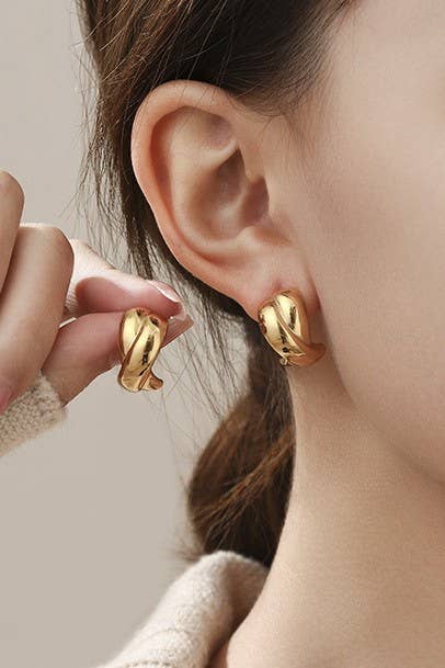 Everyday Luxe Huggie Earrings