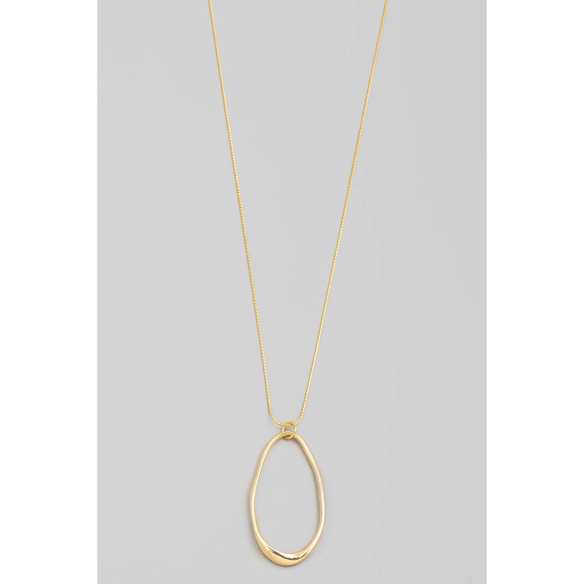 Oval Cutout Pendant Necklace