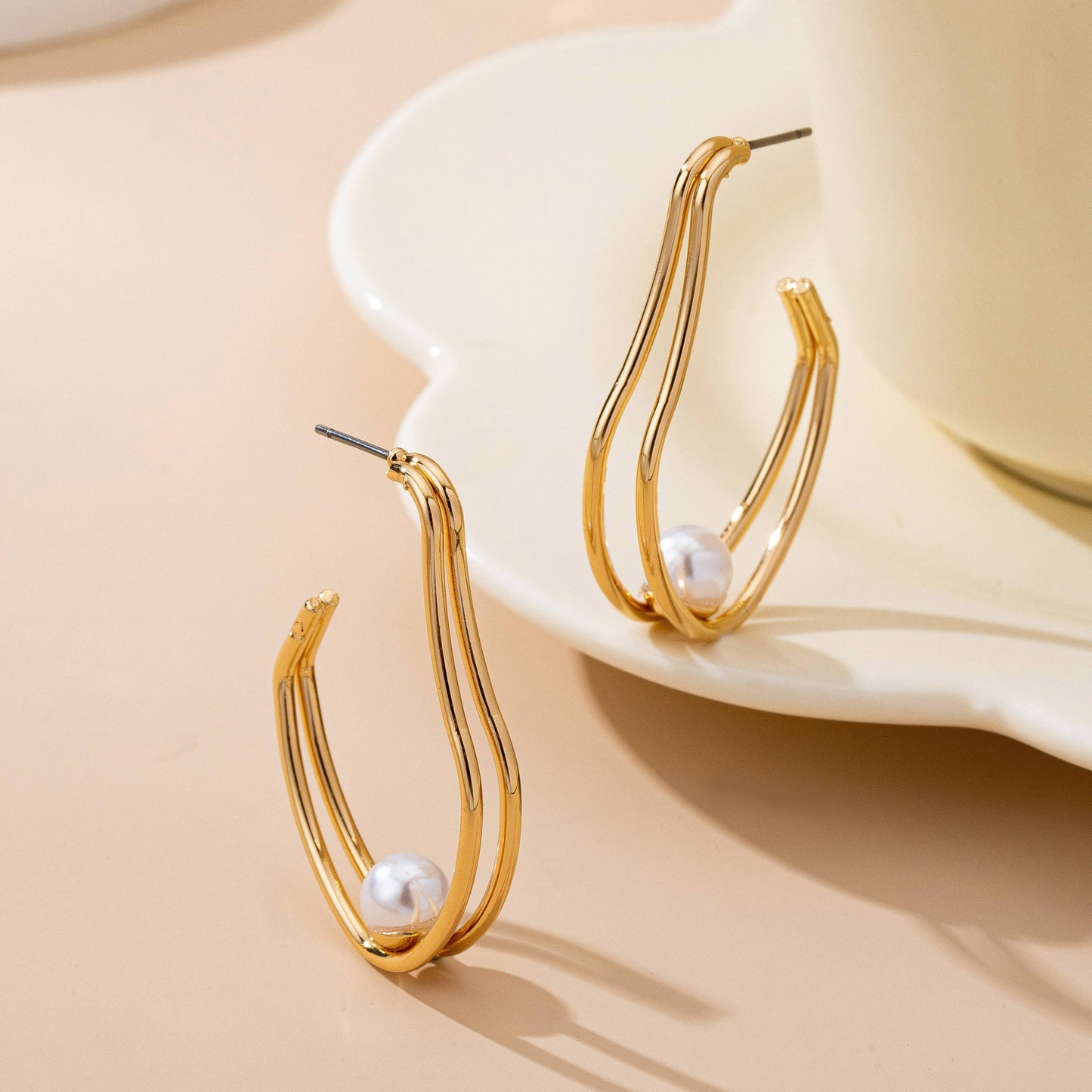 Pearl Tide Wave Earrings