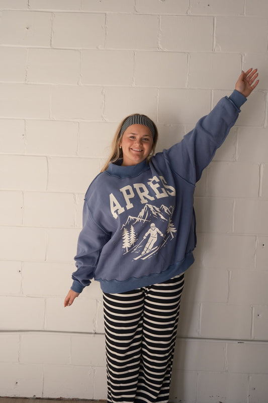 'APRES/SKI' Reversible Mock-Neck Sweatshirt