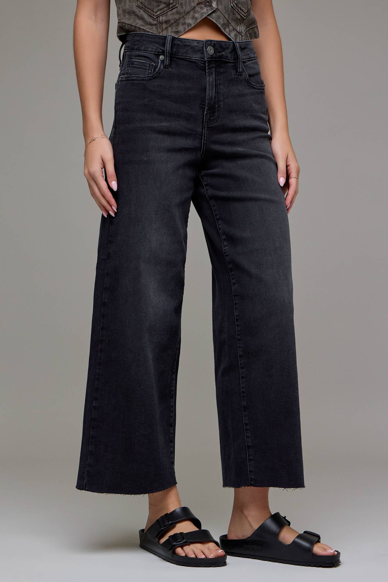 Black Clean Cropped Wide Leg