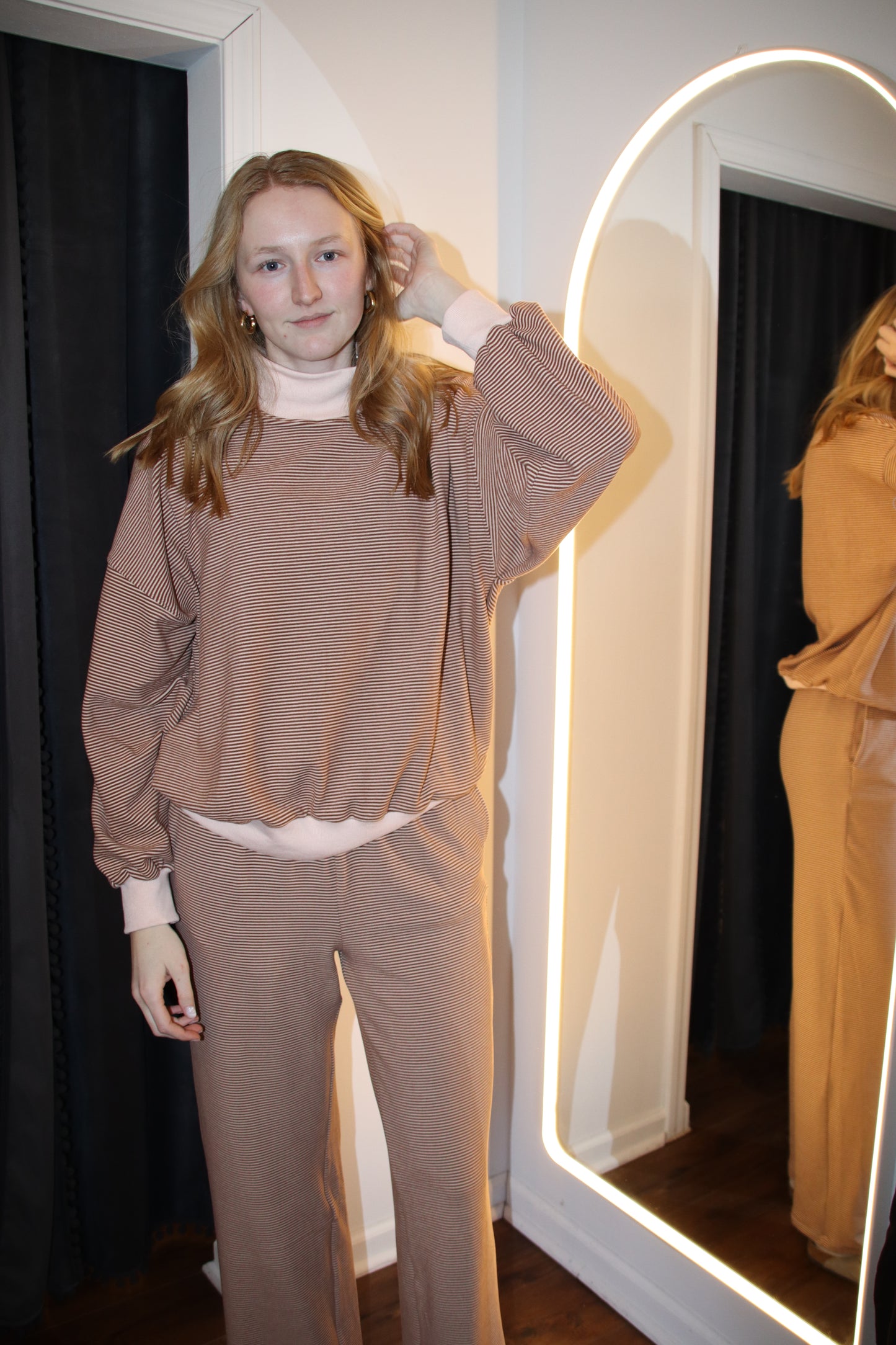 Soft Lines Lounge Set