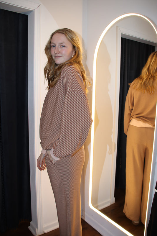 Soft Lines Lounge Set