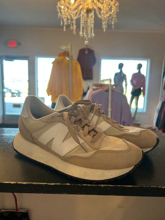 New Balance Womens Shoes