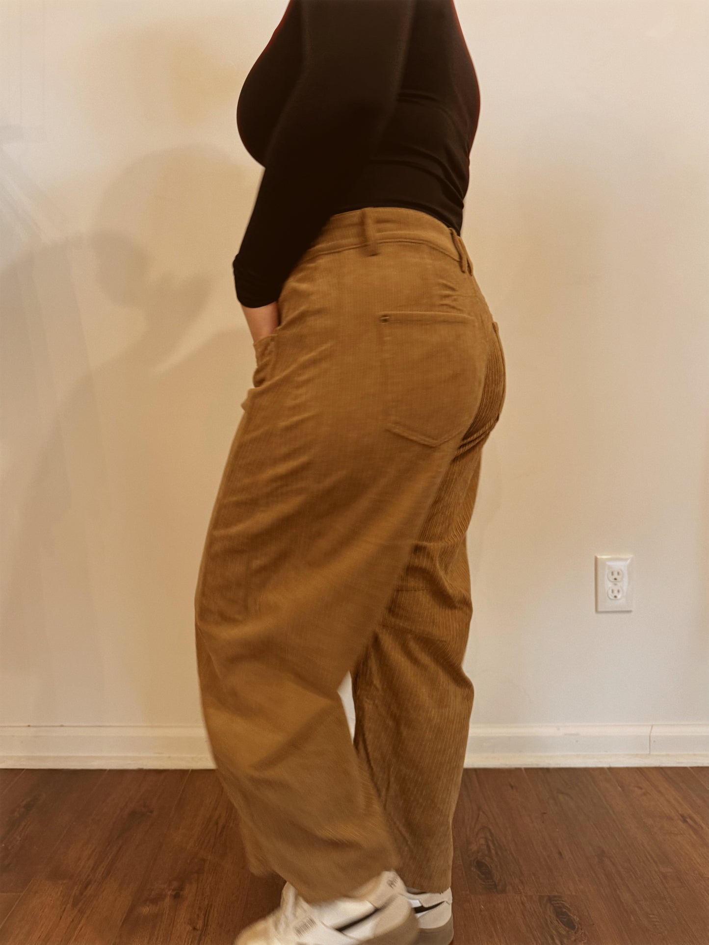Corduroy Barrel Jeans