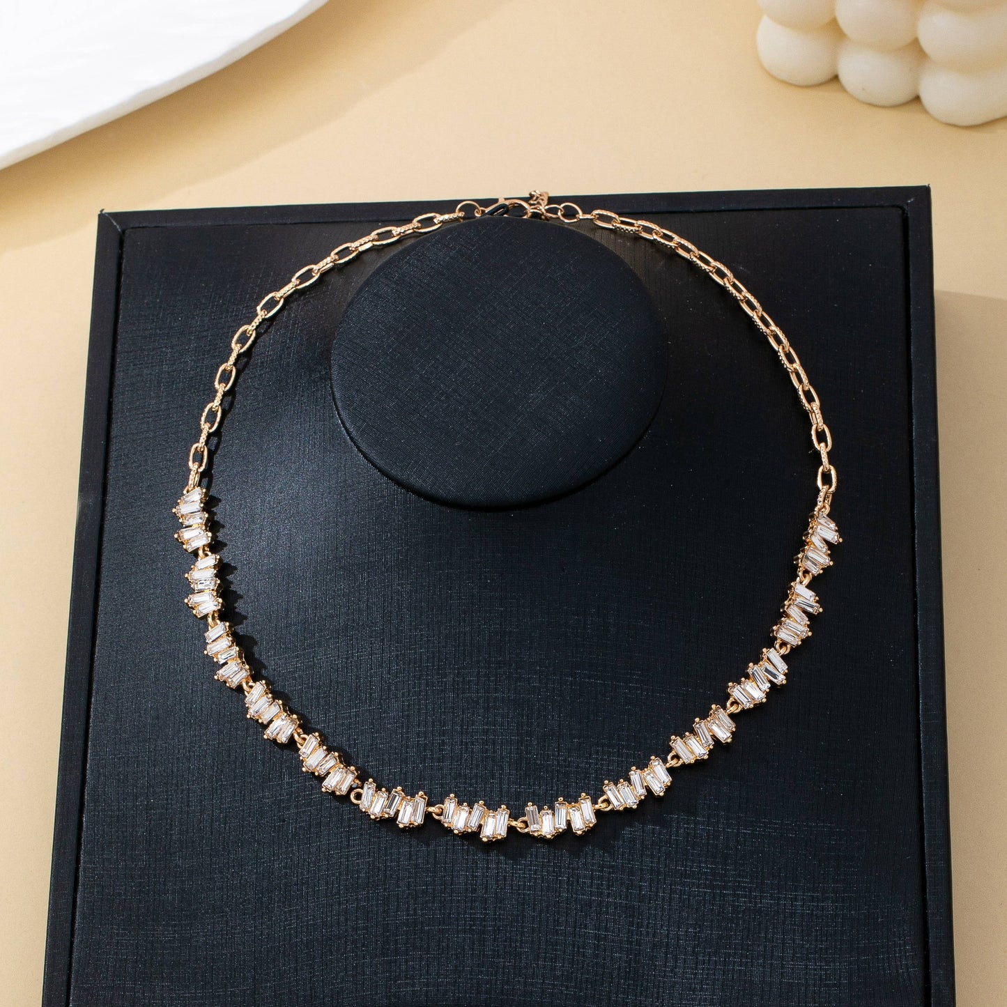 Dazzling Edge Necklace