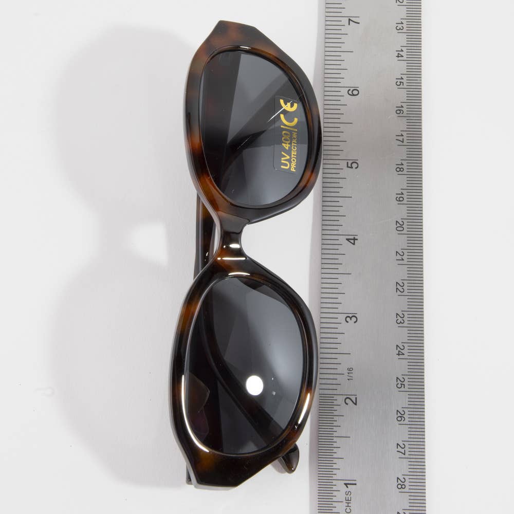 Bold Retro Oval Frame Sunglasses